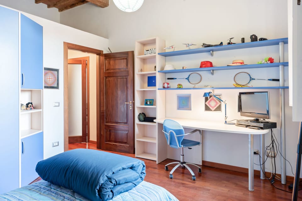 Apartment, 3 Bedrooms | 3 bedrooms, desk, iron/ironing board, WiFi (free)