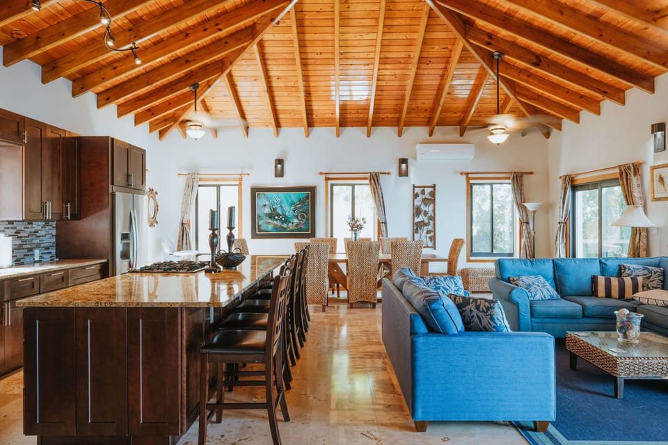 Gorgeous Great Room!