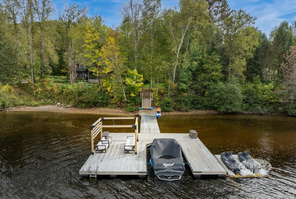 Dock &amp; Seating