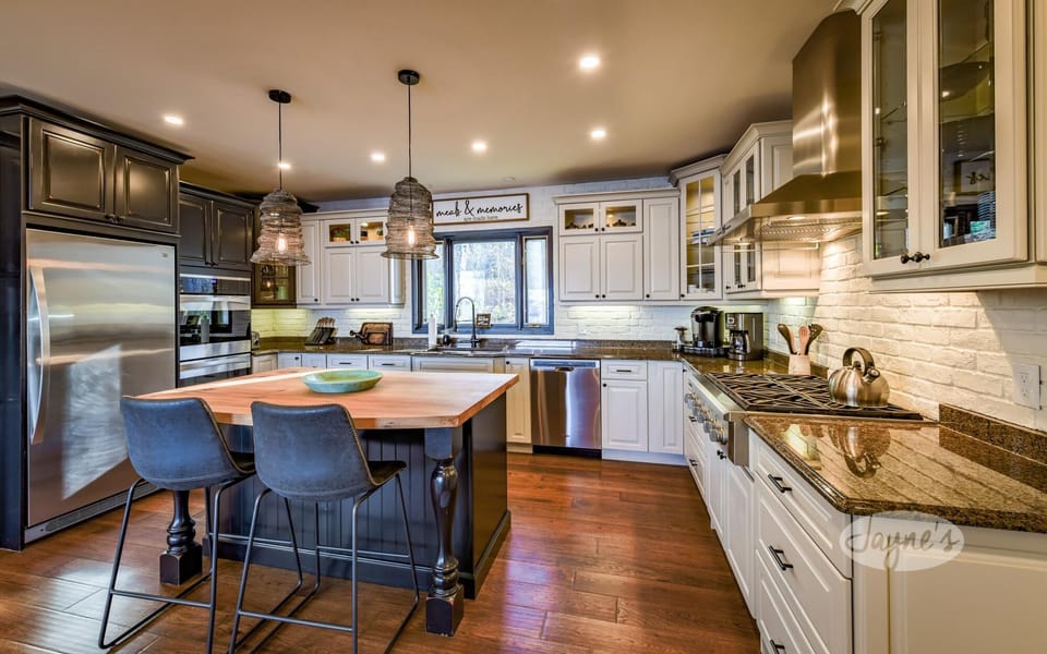 Kitchen &amp; Bar Seating