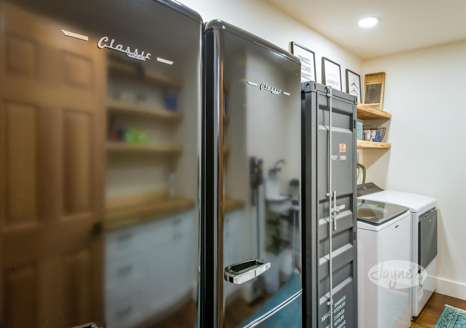 Cold Storage &amp; Laundry