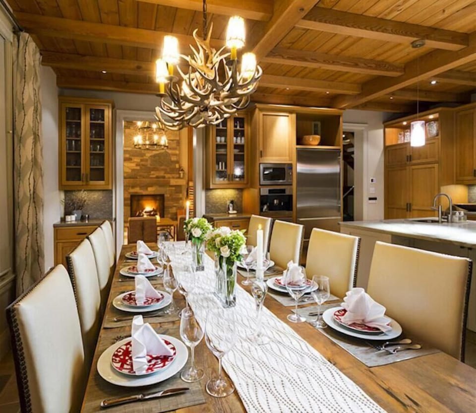 Dining Room Table with Seating for 8