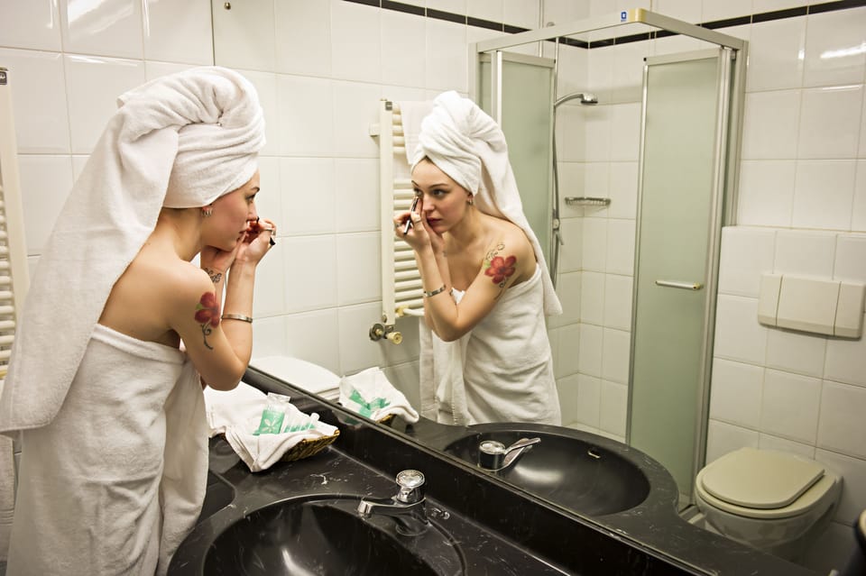 Superior Double or Twin Room | Bathroom | Shower, hair dryer, towels