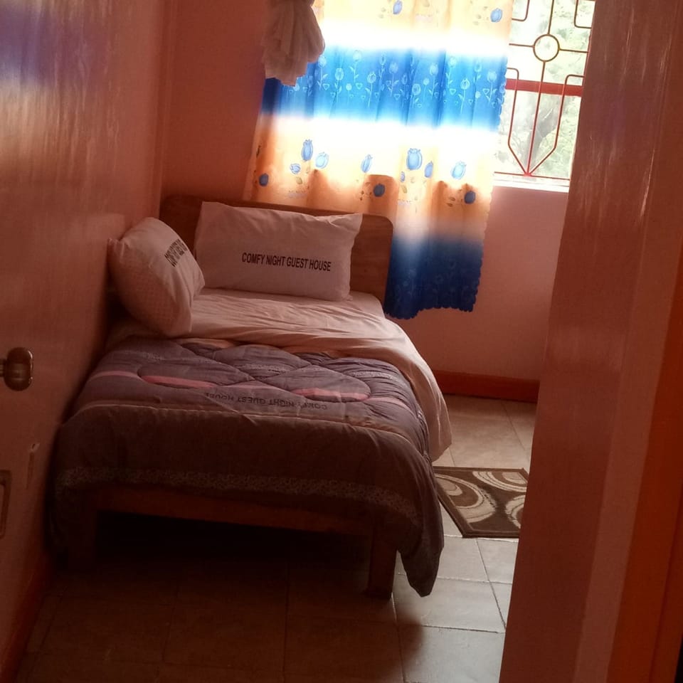 Single Room | Desk, free WiFi, bed sheets