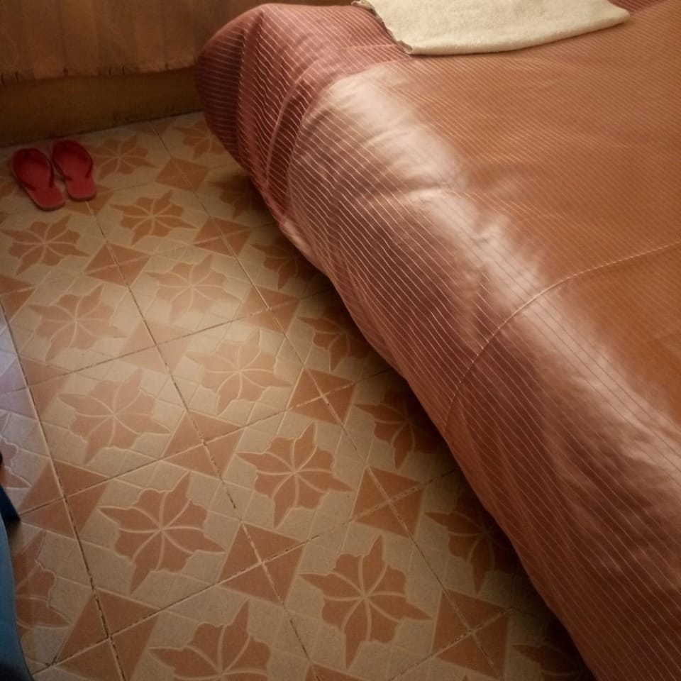 Double Room | Desk, free WiFi, bed sheets