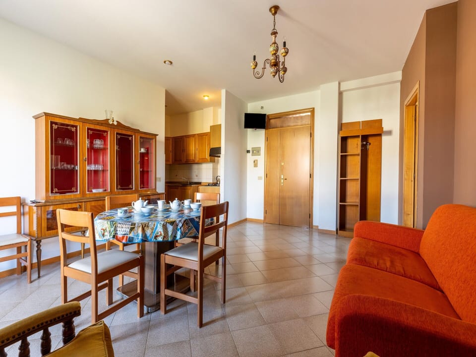 Apartment | Dining