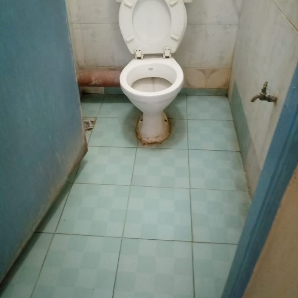 Double Room | Bathroom | Shower, rainfall showerhead, towels, soap