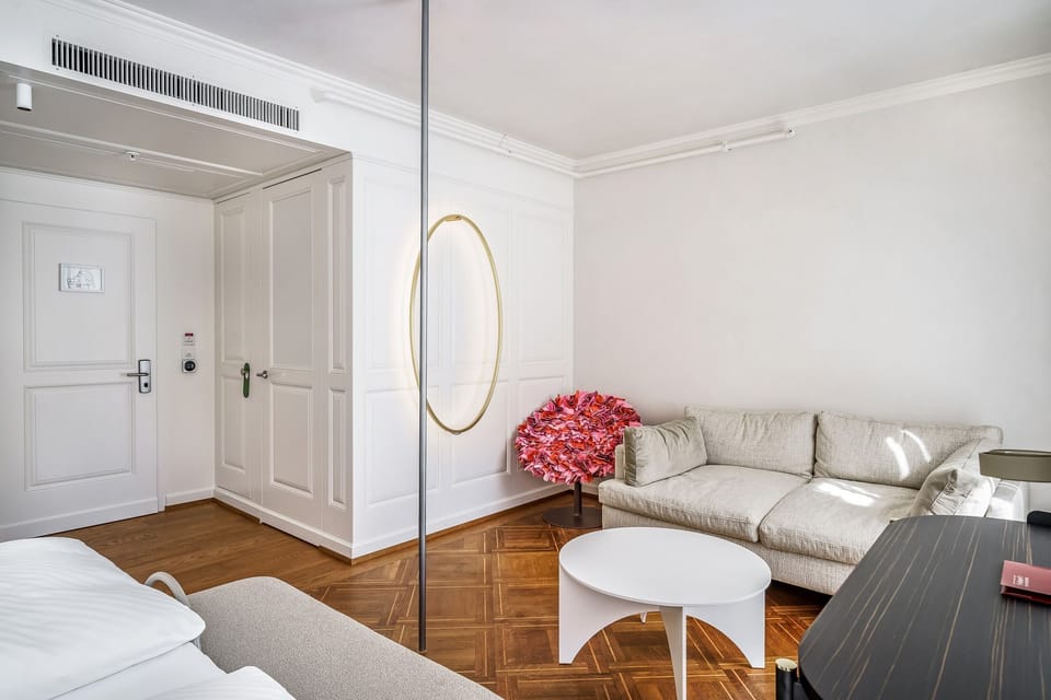 Premium bedding, in-room safe, desk, soundproofing