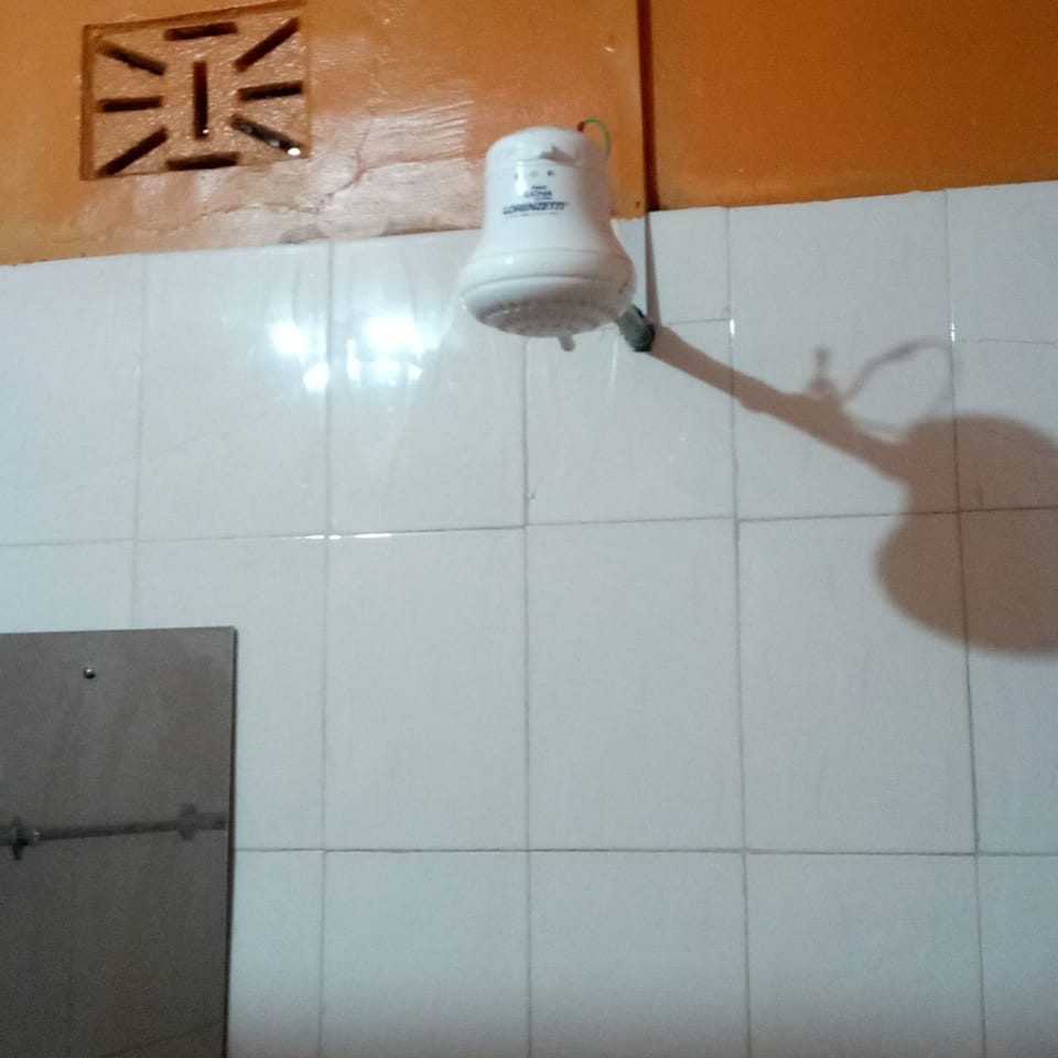 Single Room | Bathroom shower