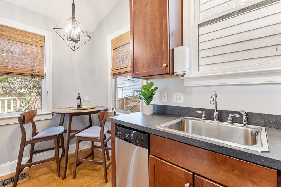Apartment C | Private kitchen | Full-size fridge, microwave, oven, stovetop