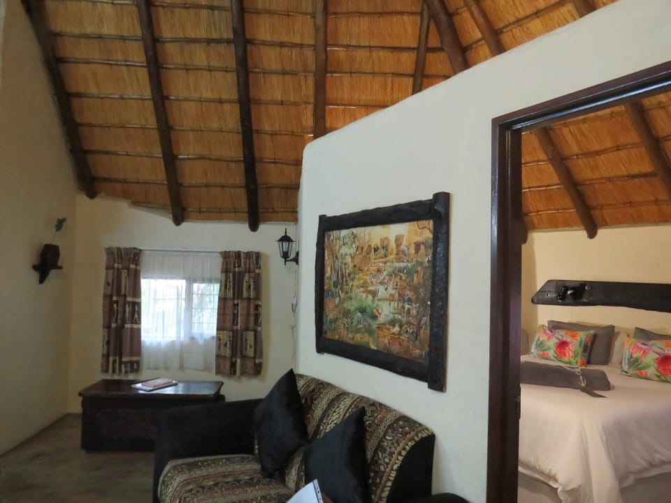 Chalet, 1 Bedroom (4) | Living area | Flat-screen TV