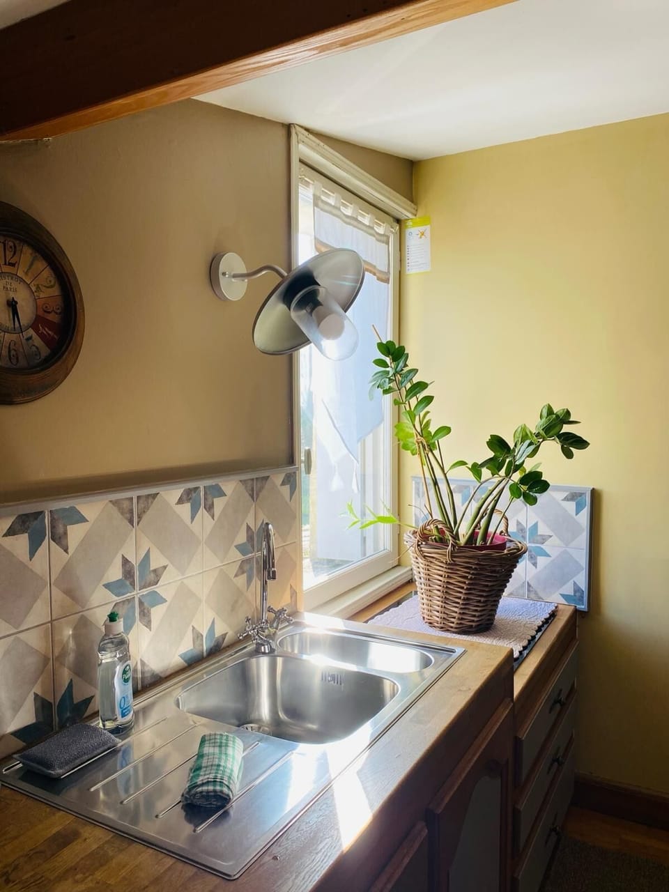 Suite (Vestiaire 3) | Private kitchenette | Fridge, coffee/tea maker