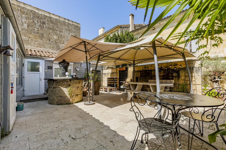 Les Chambres d'Ovaline Bed and Breakfast in Saint-Émilion