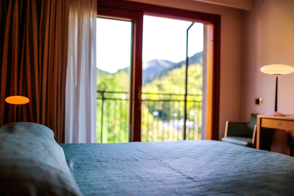 Family Room (Superior) | Minibar, in-room safe, desk, free WiFi