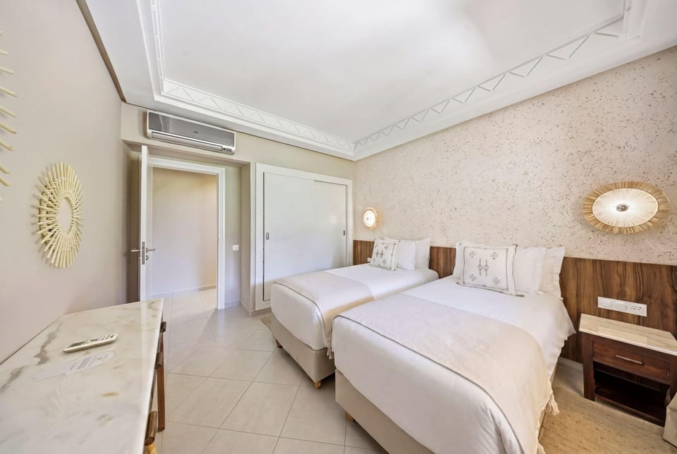 Prestige Suite | Premium bedding, minibar, in-room safe, laptop workspace
