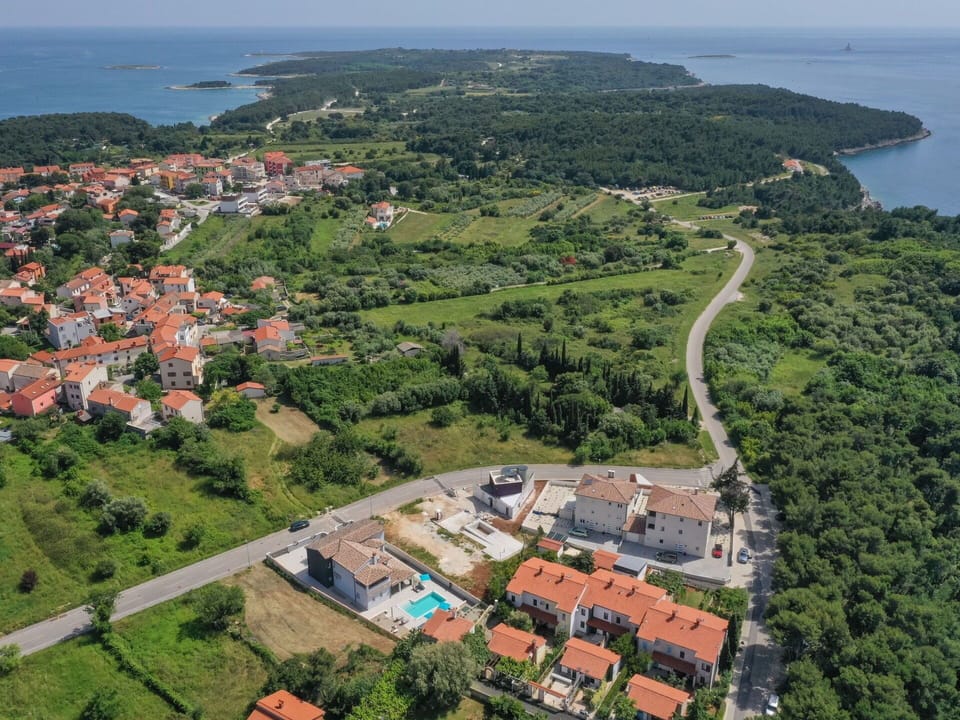 Aerial Photography, Bird'S-Eye View, Natural Landscape, Residential Area, Town, Suburb, Photography, Landscape, Real Estate, Urban Area