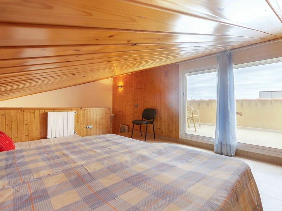 Property, Furniture, Comfort, Textile, Wood, Interior Design, Architecture, Building, Floor
