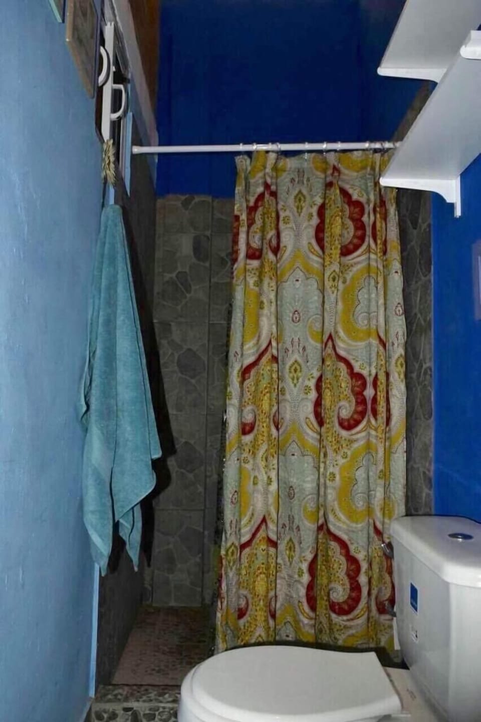 Shower, towels