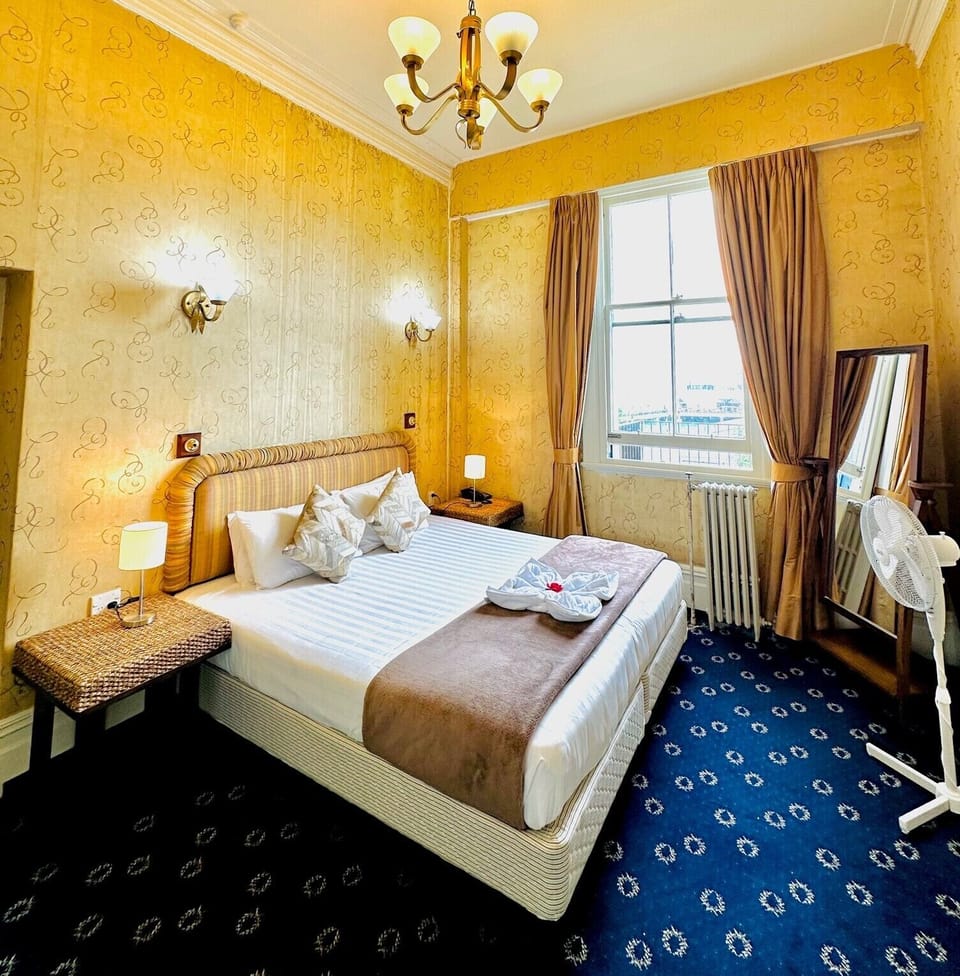 Victoria Suite | Premium bedding, individually decorated, individually furnished, desk