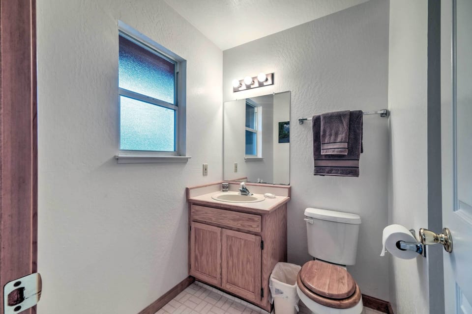 Bathroom | Towels Provided
