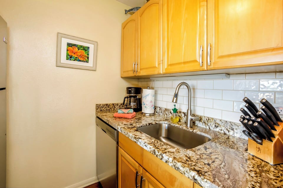Updated Kitchen with Dishwasher for your convenience
