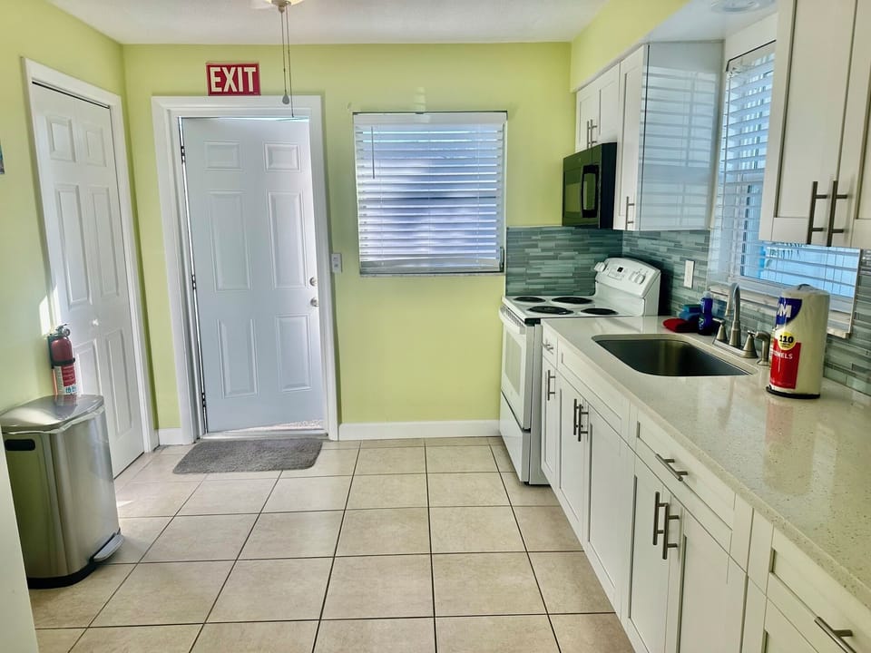 Fully equipped kitchen