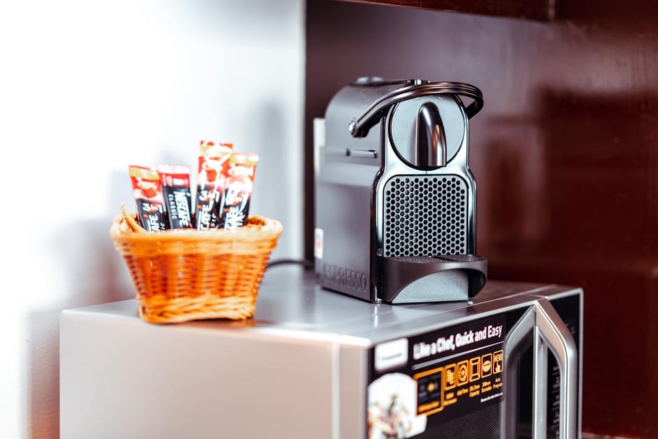 Apartment, 5 Bedrooms | Coffee and/or coffee maker