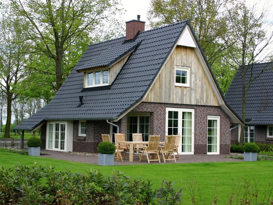 Villa | Exterior