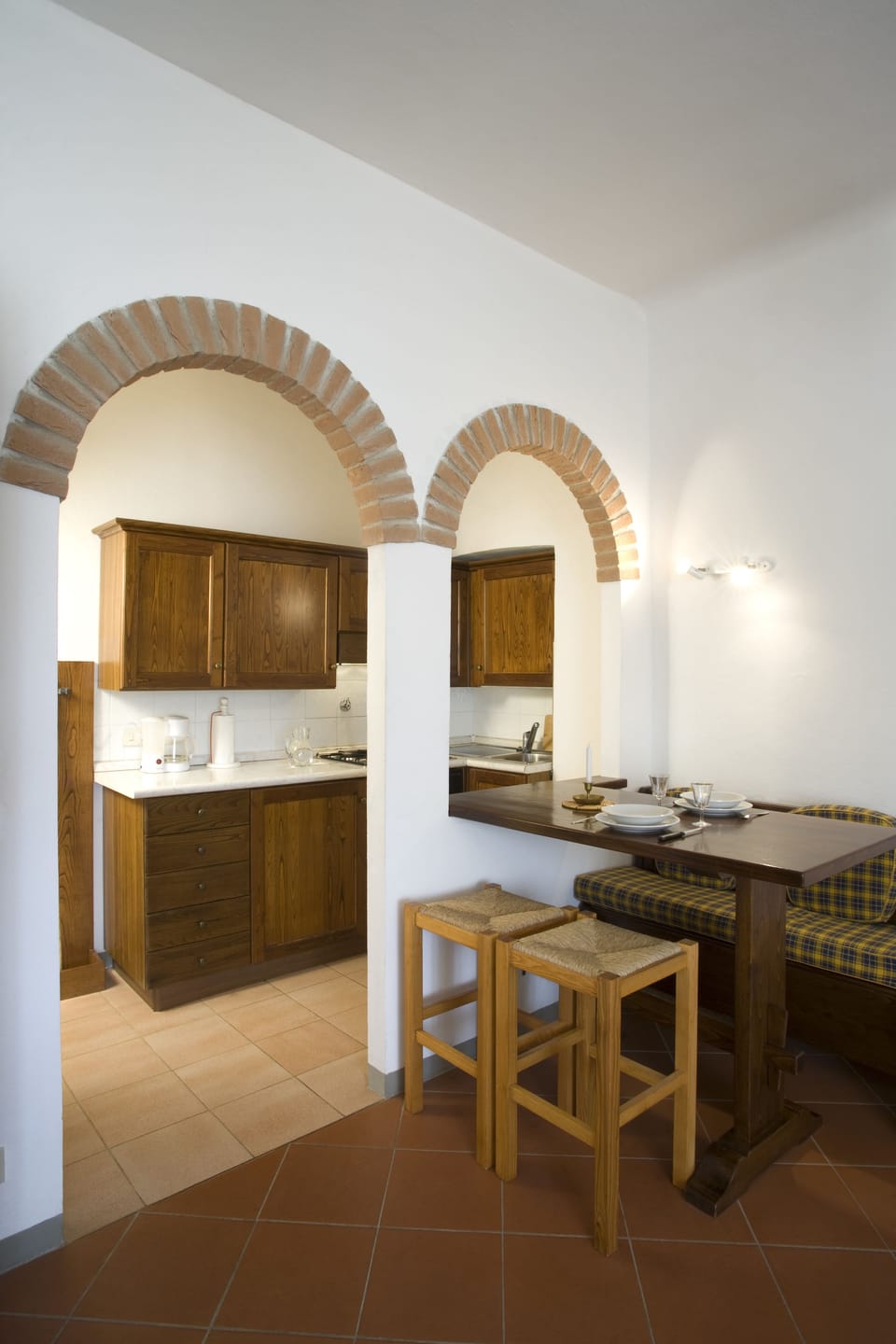 Individually furnished, iron/ironing board, rollaway beds, free WiFi