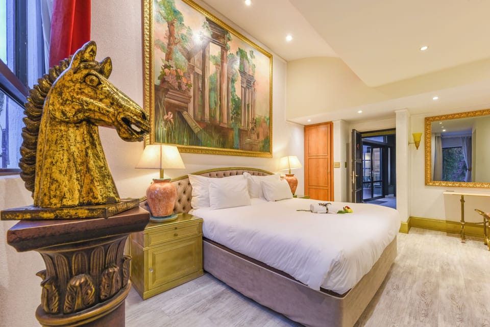 Emperor Nero Suite | Premium bedding, in-room safe, individually decorated