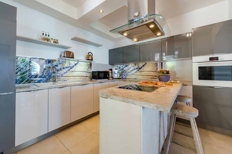 Villa, 4 Bedrooms, Smoking, Private Pool | Dining