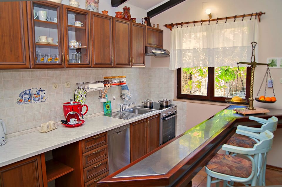 House, 2 Bedrooms, Private Pool, Garden View | Interior