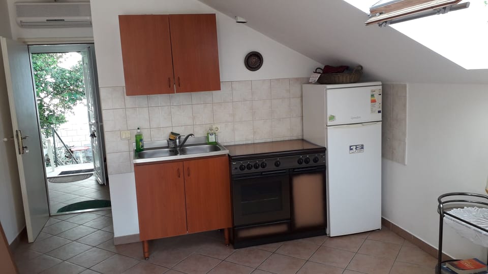 Room, 2 Bedrooms, Smoking, Terrace | Interior