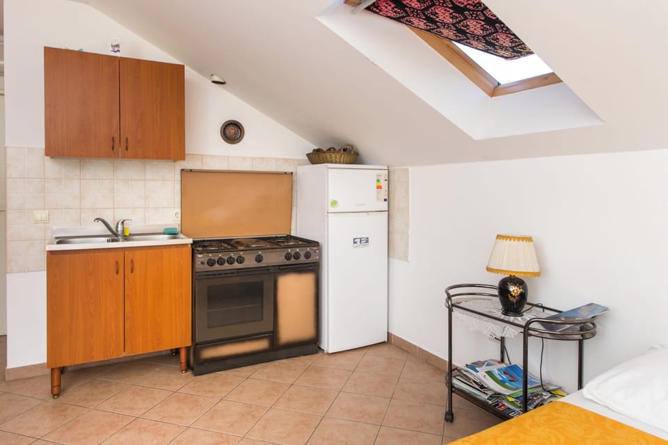 Room, 2 Bedrooms, Smoking, Terrace | Interior