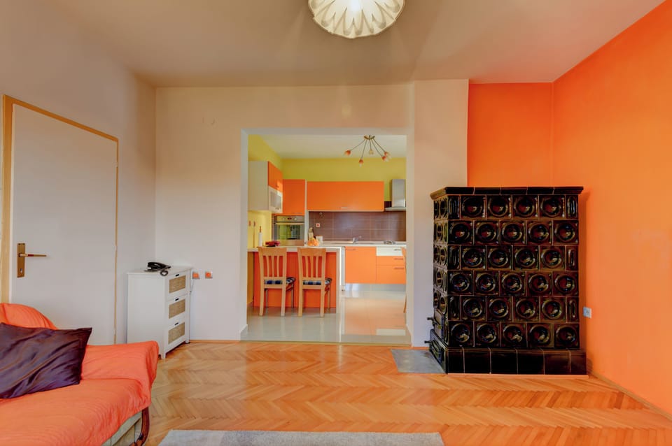 Apartment, 2 Bedrooms, Balcony, Garden View | Living room