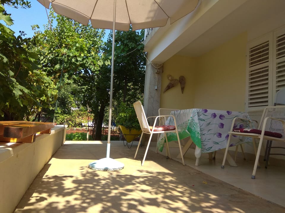 Apartment, 2 Bedrooms, Accessible, Smoking | Terrace/patio