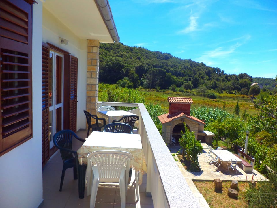 Apartment, 4 Bedrooms, Smoking, Balcony | Outdoor dining