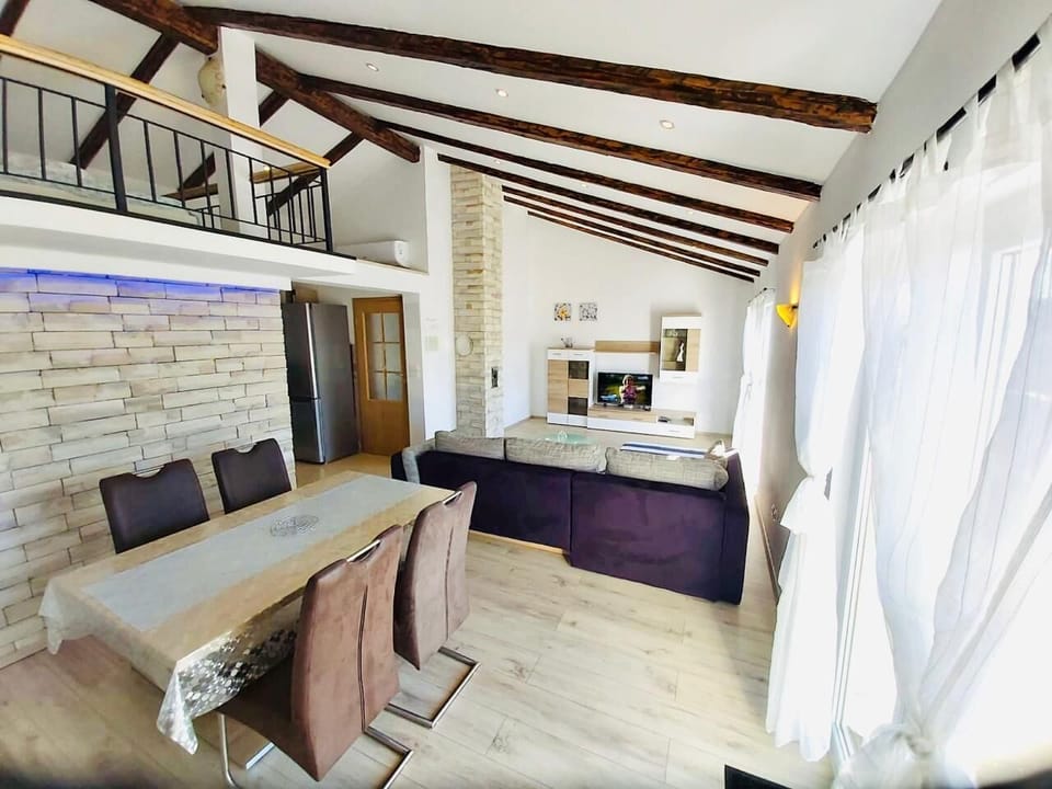 Apartment, 1 Bedroom, Smoking, Balcony | Interior