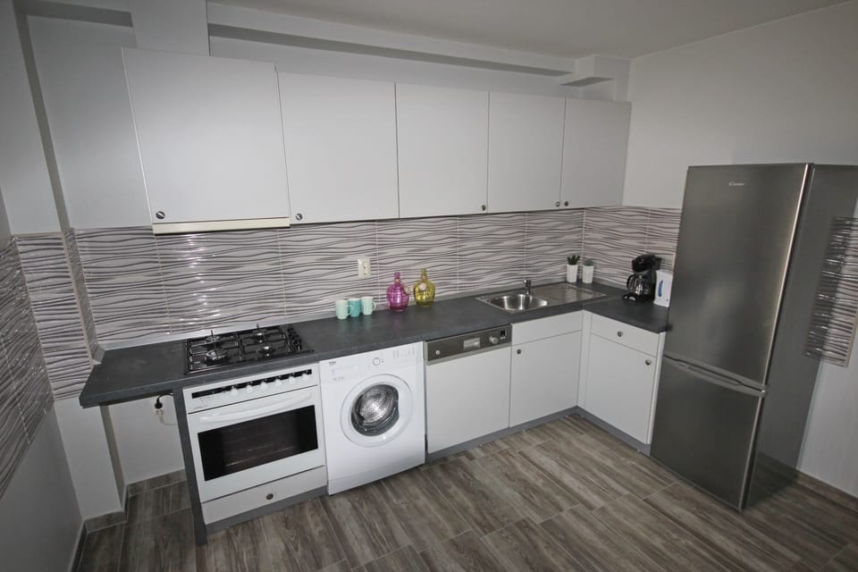 Apartment, 2 Bedrooms, Terrace | Interior