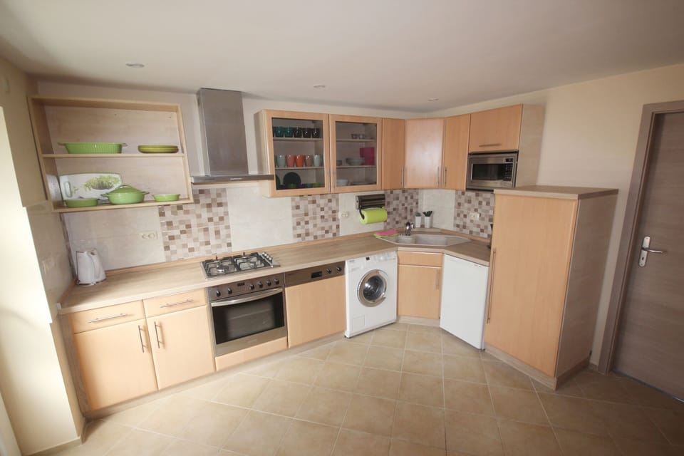 Apartment, 2 Bedrooms, Terrace | Interior