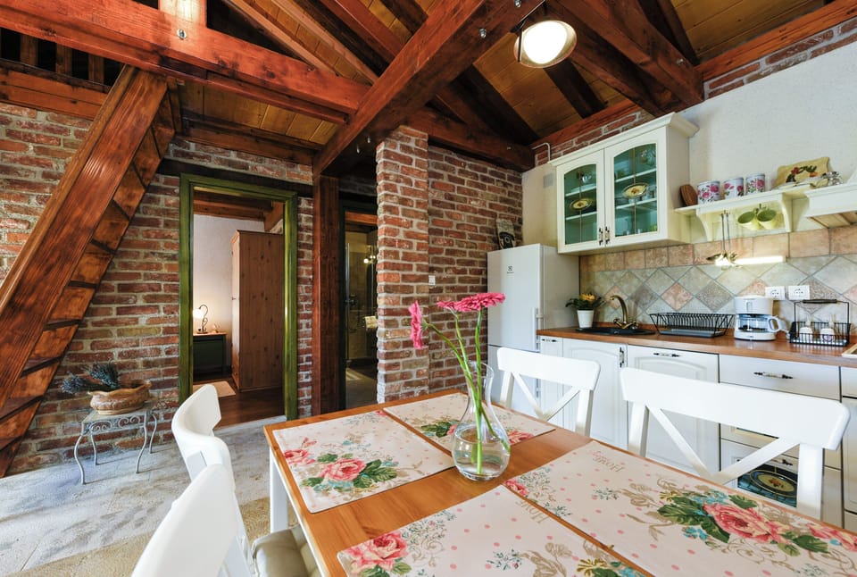House, 1 Bedroom, Smoking, Terrace | Dining