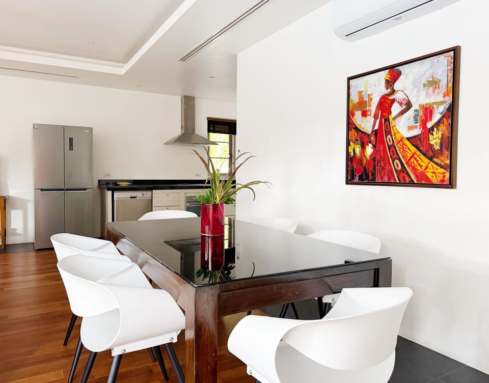 Villa, 2 Bedrooms, Smoking, Private Pool | Dining room