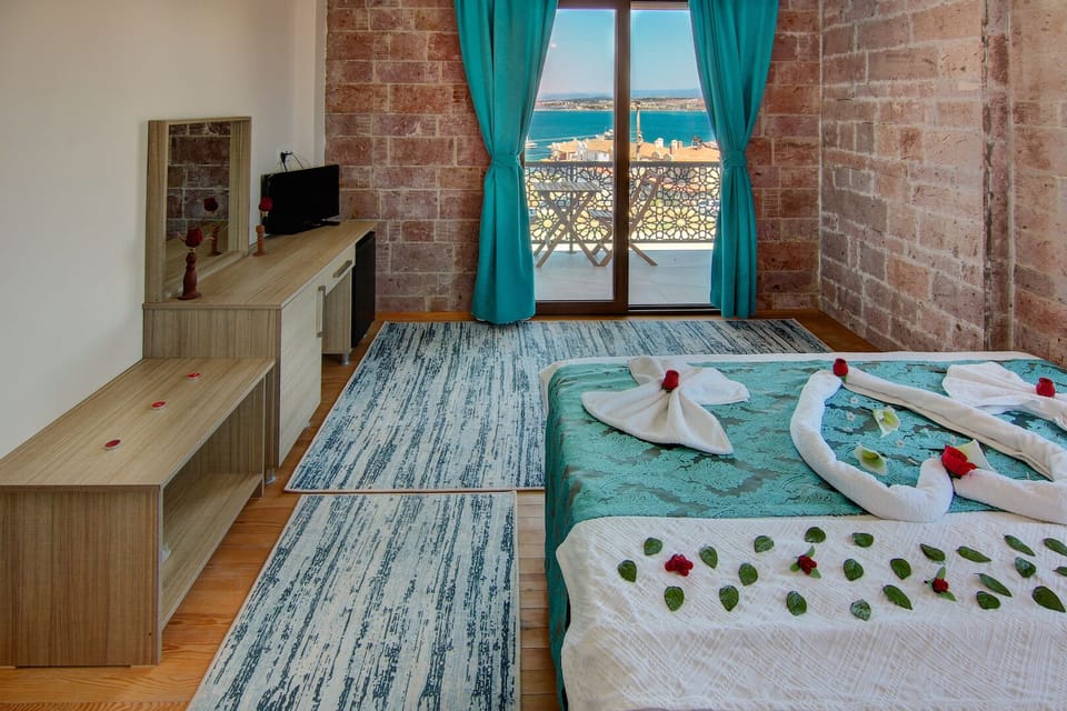 Standard Room, 1 Bedroom, Balcony, Sea View | Premium bedding, minibar, free WiFi