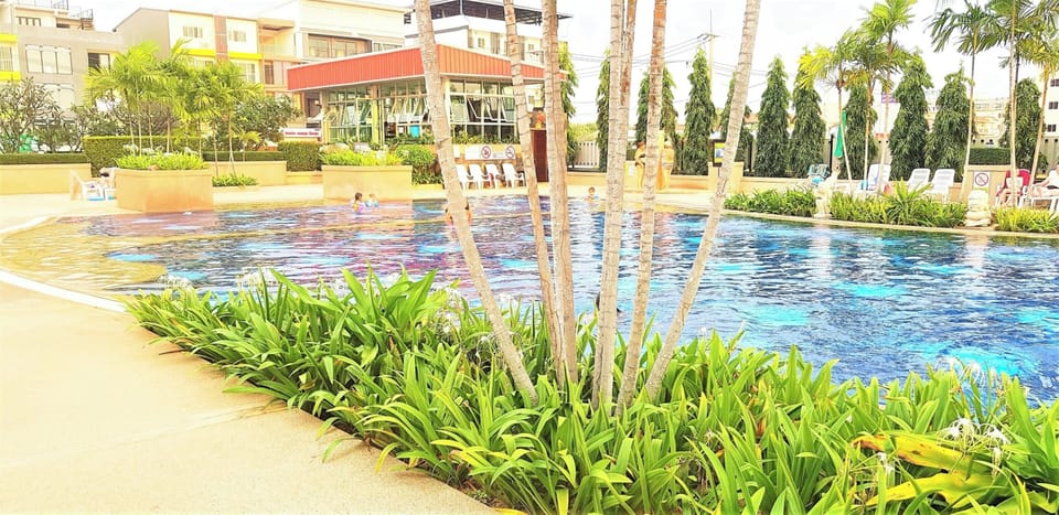 Condo, 1 Bedroom, Smoking, Balcony | Pool | Outdoor pool
