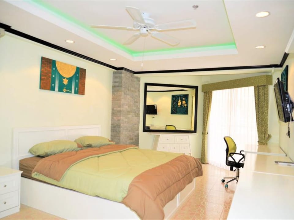 Apartment, 1 Bedroom, Smoking, Balcony | 1 bedroom, internet