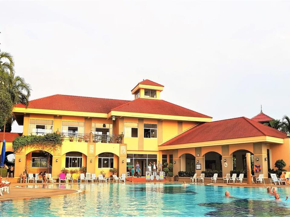 Apartment, 1 Bedroom, Smoking, Balcony | Pool | Outdoor pool