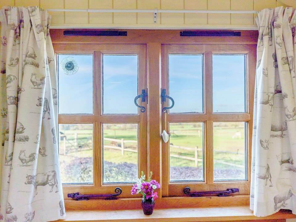 Interior | Elsie&rsquo;s Hut, Hassocks