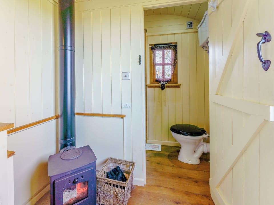 Shower room | Elsie&rsquo;s Hut, Hassocks
