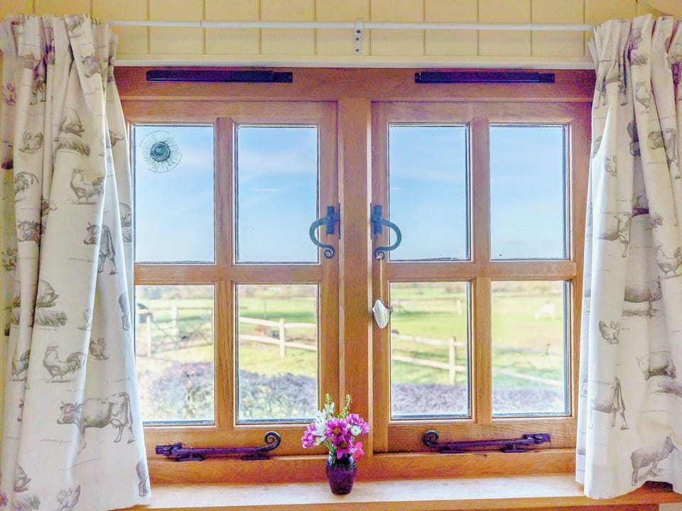 Interior | Elsie&rsquo;s Hut, Hassocks