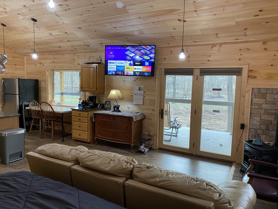 Creek and TV viewing while sitting in bed